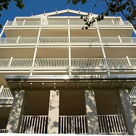 Hotell Le Rose 4*