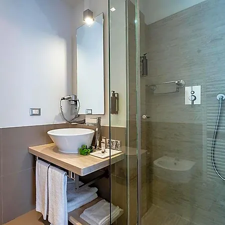 Hotell Le Rose 4*