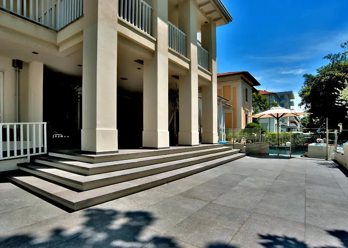 Le Rose Hotel 4*