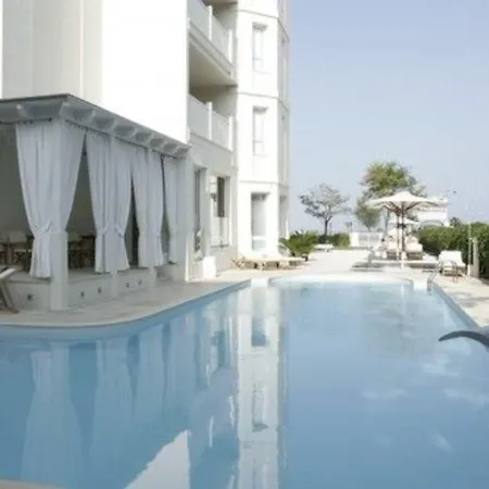 Отель Le Rose 4*